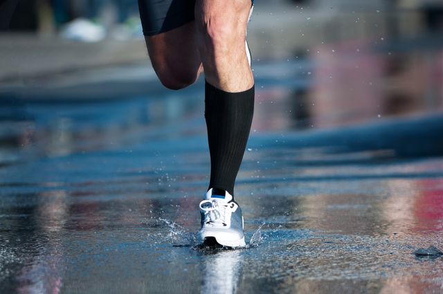 foot of an athlete running a marathon