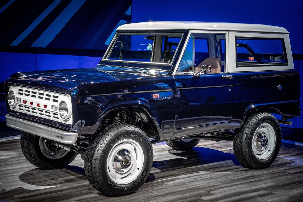 ford turned jay leno s 1968 bronco into an awesome restomod with a gt500 engine ford turned jay leno s 1968 bronco into