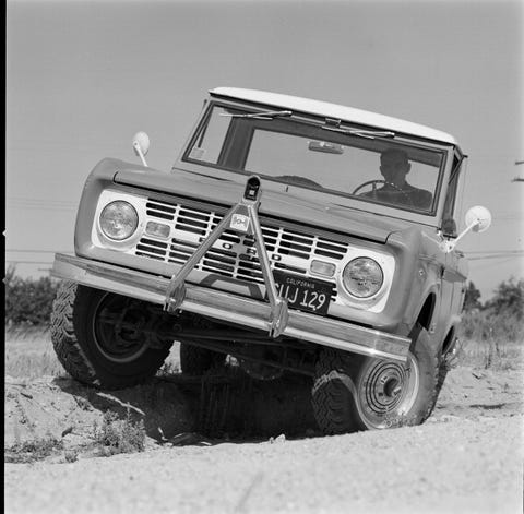 フォードのロゴが ほぼ ない新型 ブロンコ そこに込められた本当の狙いとは フォードのロゴが ほぼ ない新型 ブロンコ そこに込められた本当の狙いとは