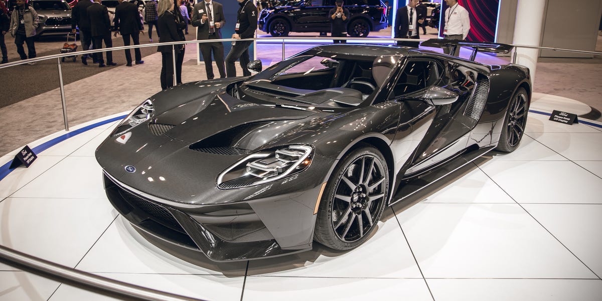 View Photos of 2020 Ford GT