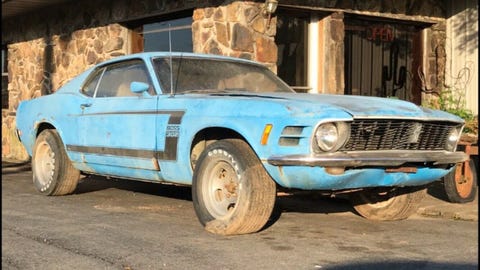 Encuentran este Ford Mustang Boss 302 tras pasar 40 años abandonado