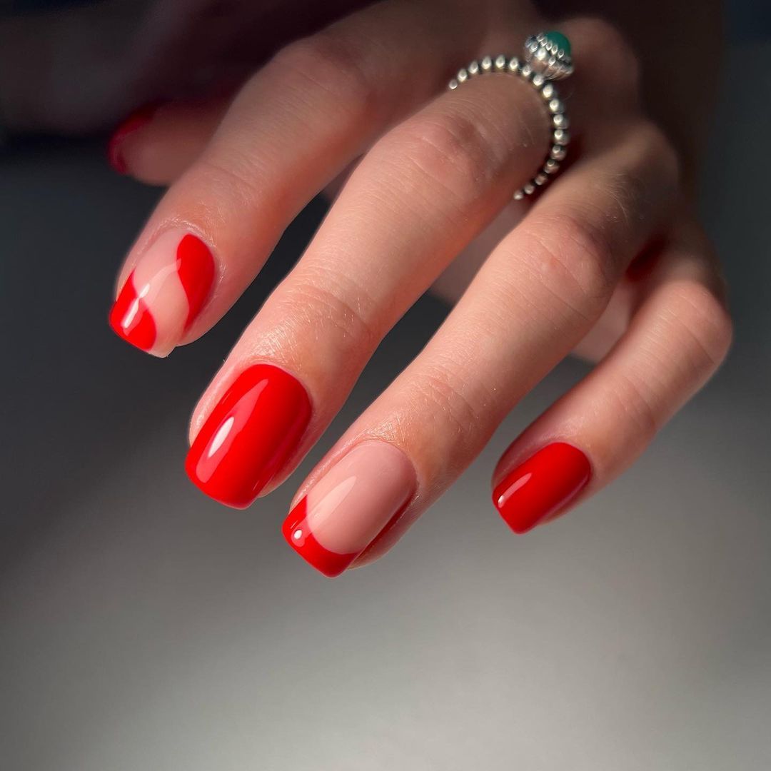 Formas de hacerse la manicura roja: el color de uñas más clásico