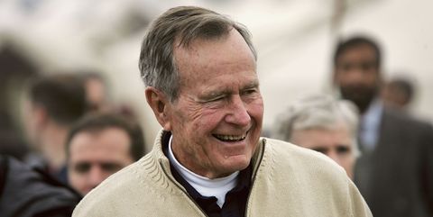 Former US President Bush Visits Earthquake Survivors in Pakistan