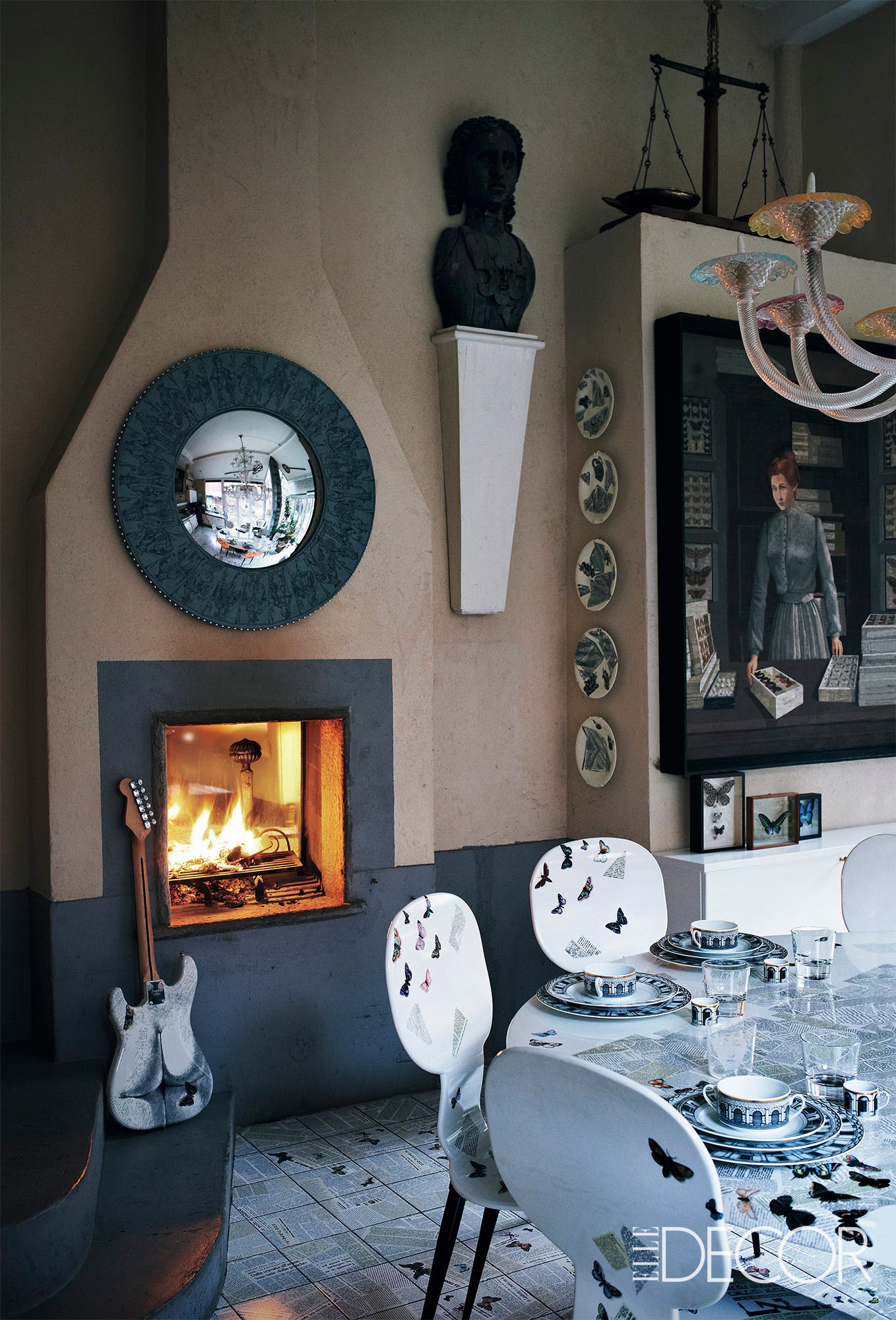 Back to the table: Modern Apartments in Paris