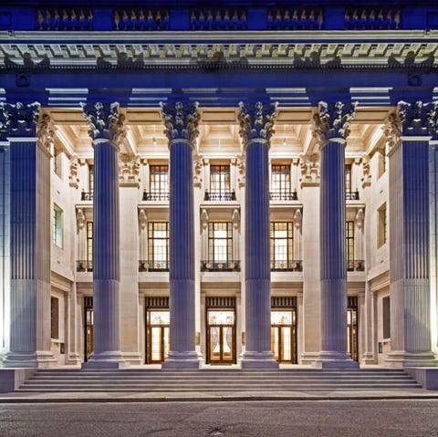 Four Seasons Ten Trinity Square