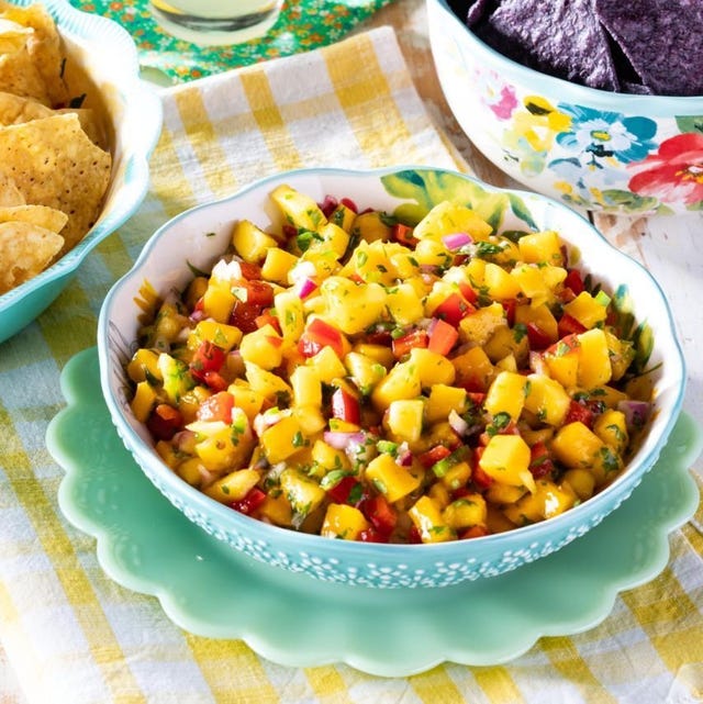 fourth of july appetizers mango salsa with blue chips