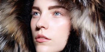 Human, Lip, Skin, Fur clothing, Textile, Natural material, Winter, Animal product, Headgear, Iris, 