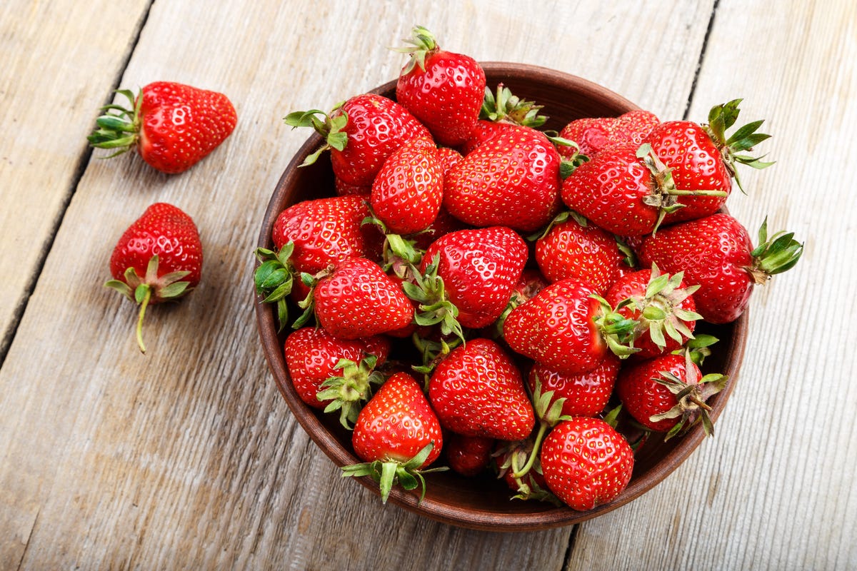 9 Amazing Health Benefits of Strawberries