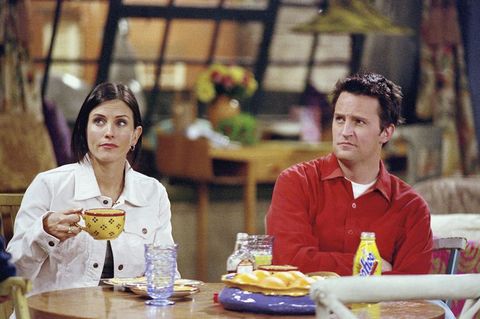 Freunde, Courteney Cox als Monica Geller und Matthew Perry als Chandler Bing
