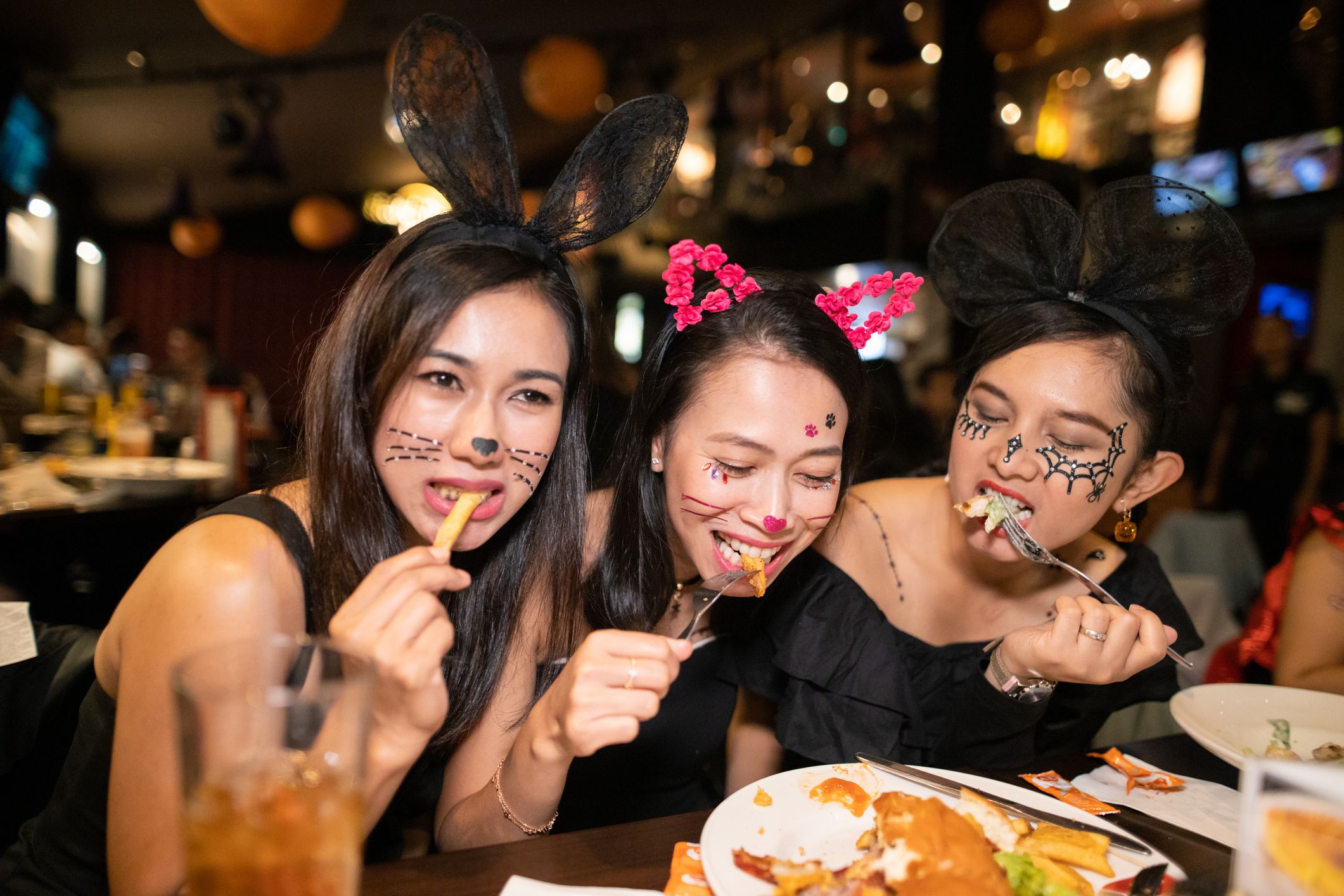 Restaurants Open On Halloween 2020 Where To Eat On Halloween