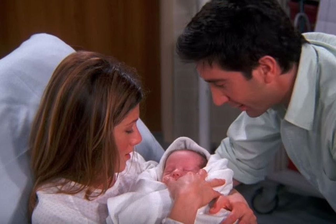 FRIENDS: Ross & Rachel have a baby, Emma
