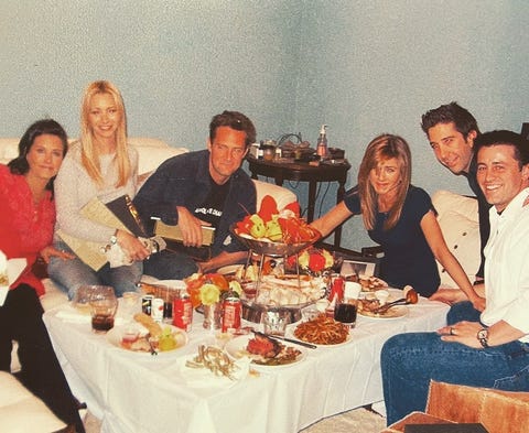 Friends group picture before final episode