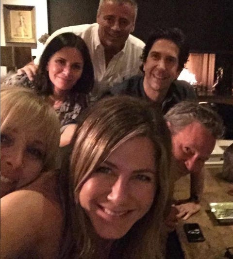 Friends group picture before final episode