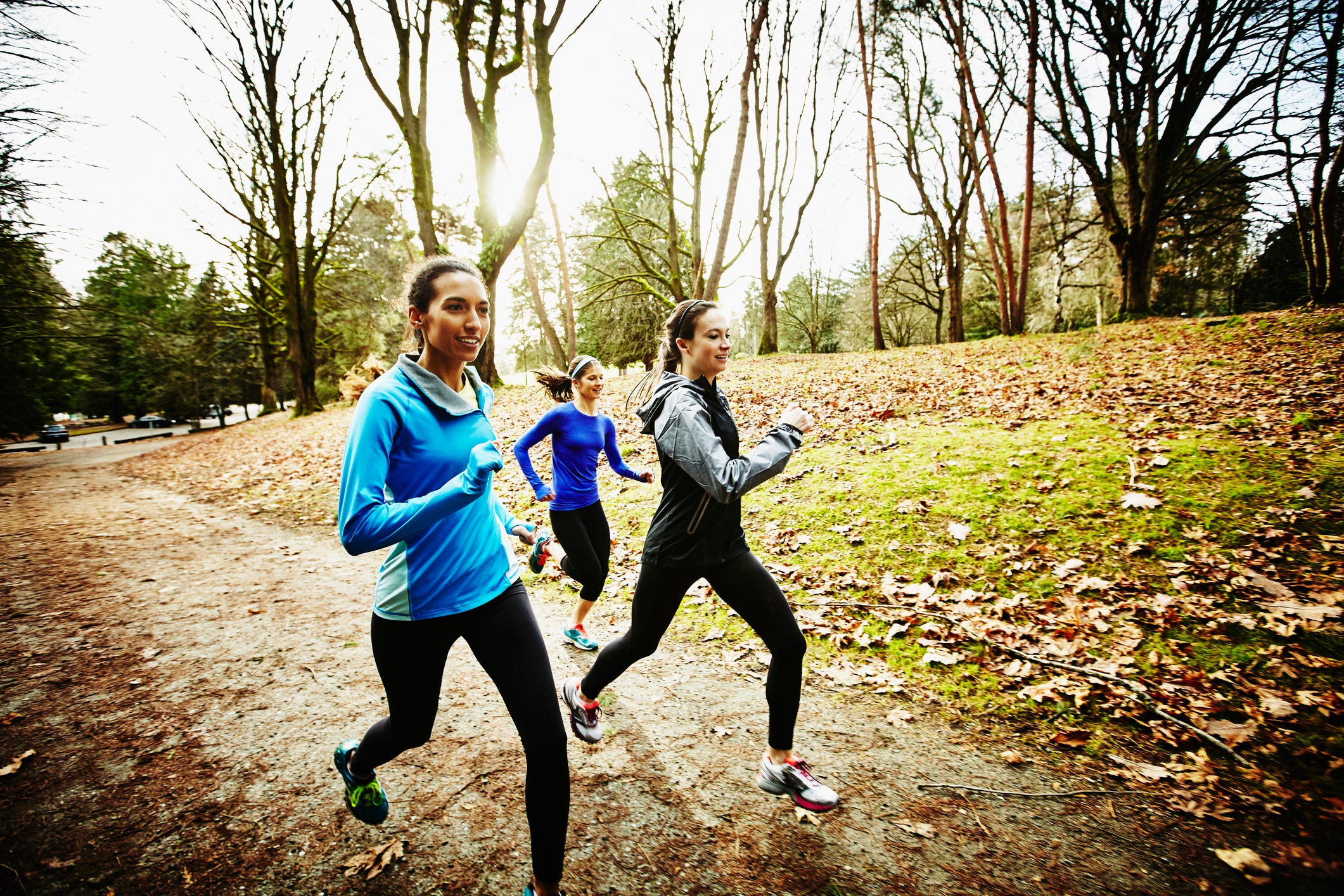 How to Make Friends in Your Running Group, According to Experts
