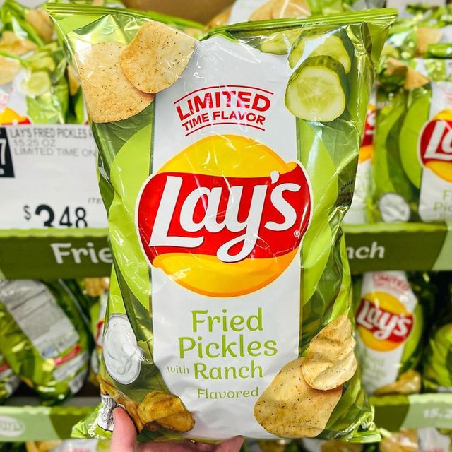frito lay lay's fried pickles with ranch flavored chips