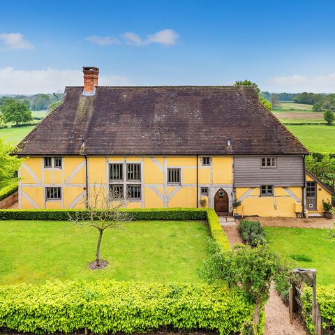 Escape To The Country Cottage For Sale In Surrey