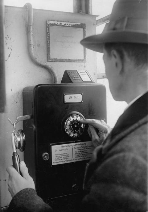 Photos of Telephones Through The Years - How Telephones Have Changed