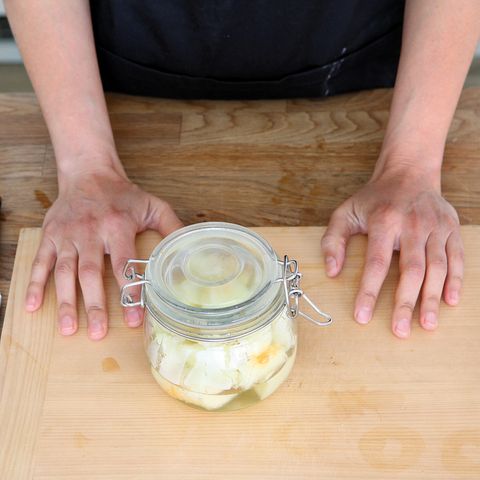 Finger, Hand, Mason jar, Ingredient, Nail, Wrist, Canning, Thumb, Recipe, Preserved food, 