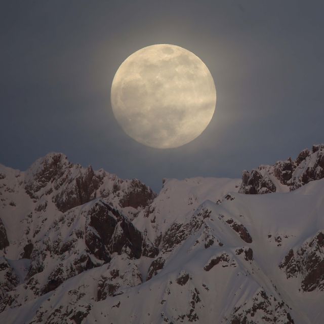 21年2月27日は満月 スノームーン 見える時間や方角は