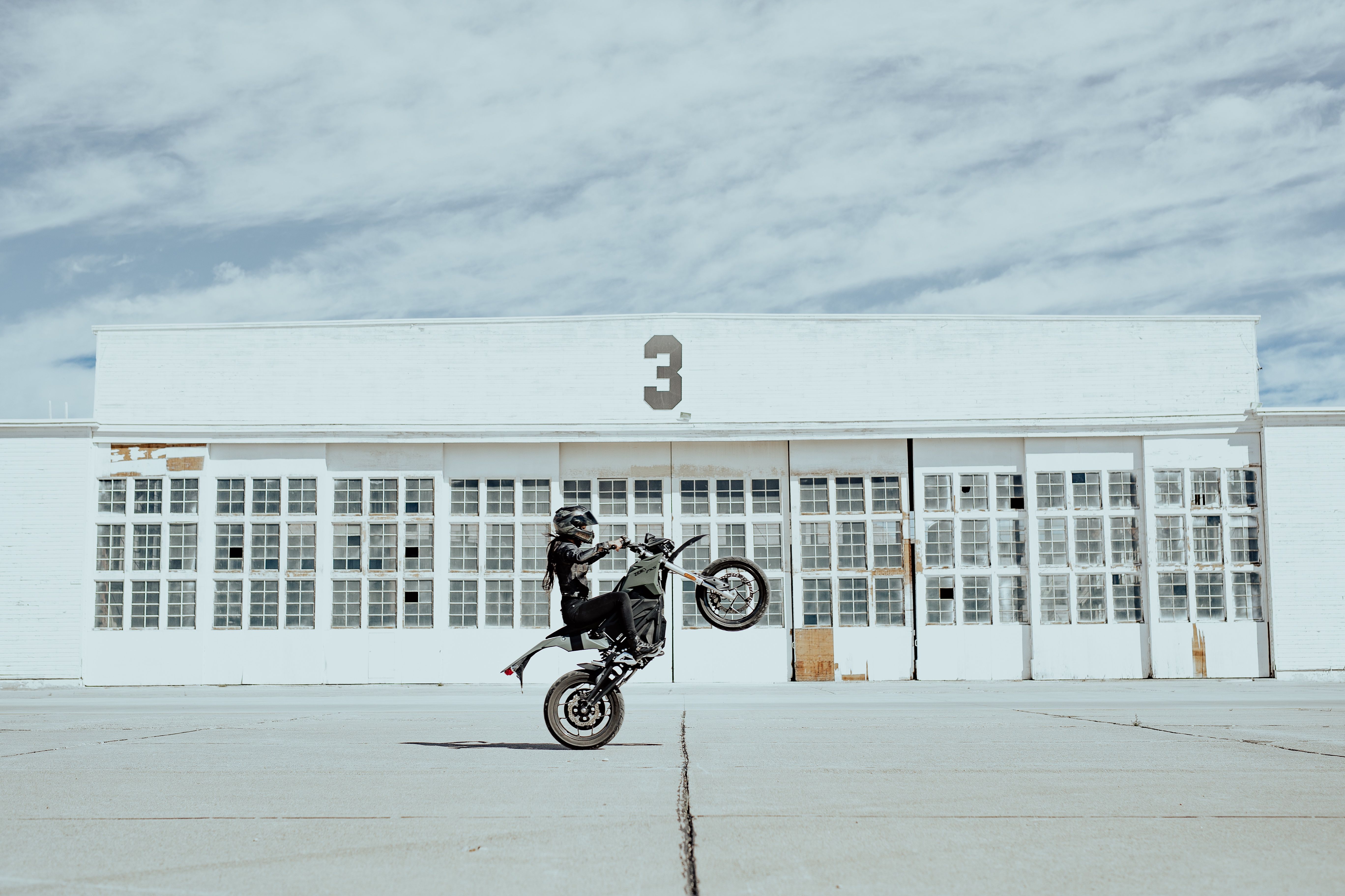 how much does a motorcycle mechanic make per hour | Reviewmotors.co