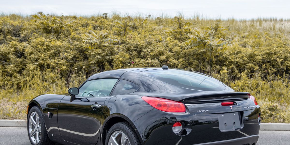 Relive The Last Days of Pontiac With This 34-Mile Solstice GXP