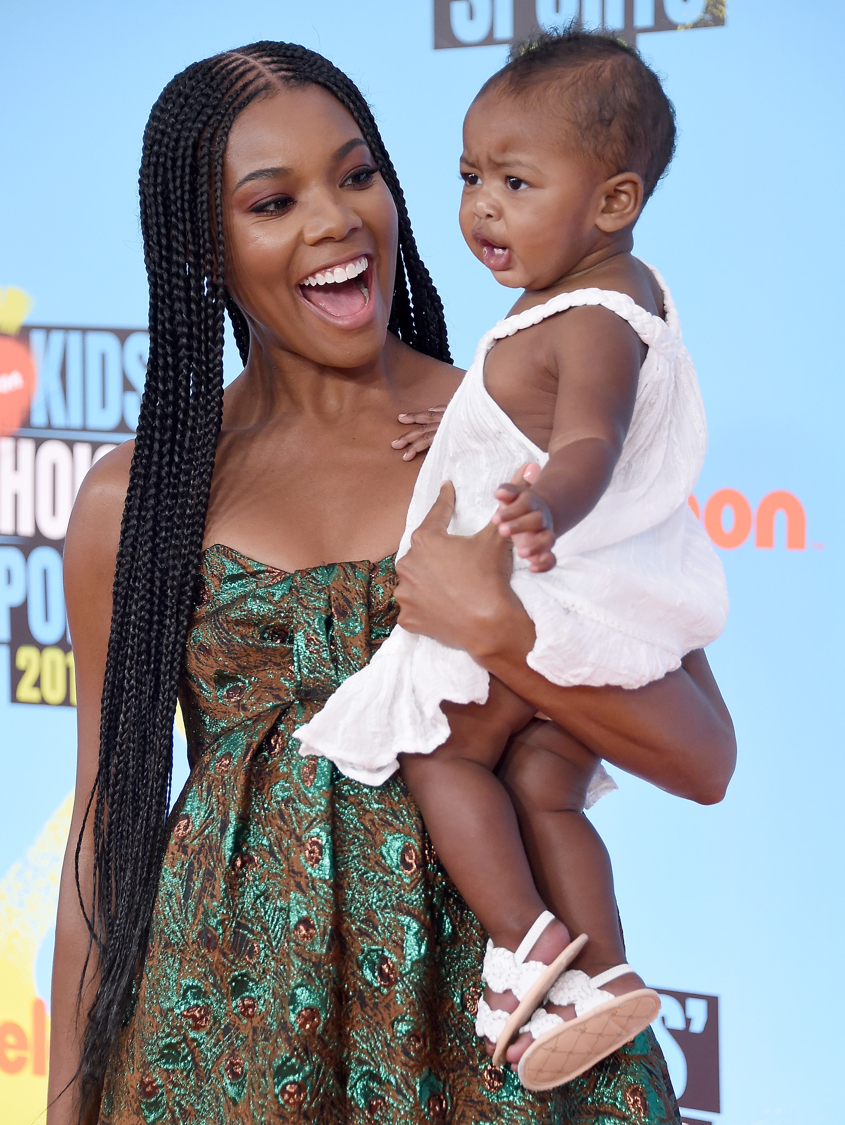 Gabrielle Union Posts Radiant No Makeup Selfie With Daughter Kaavia