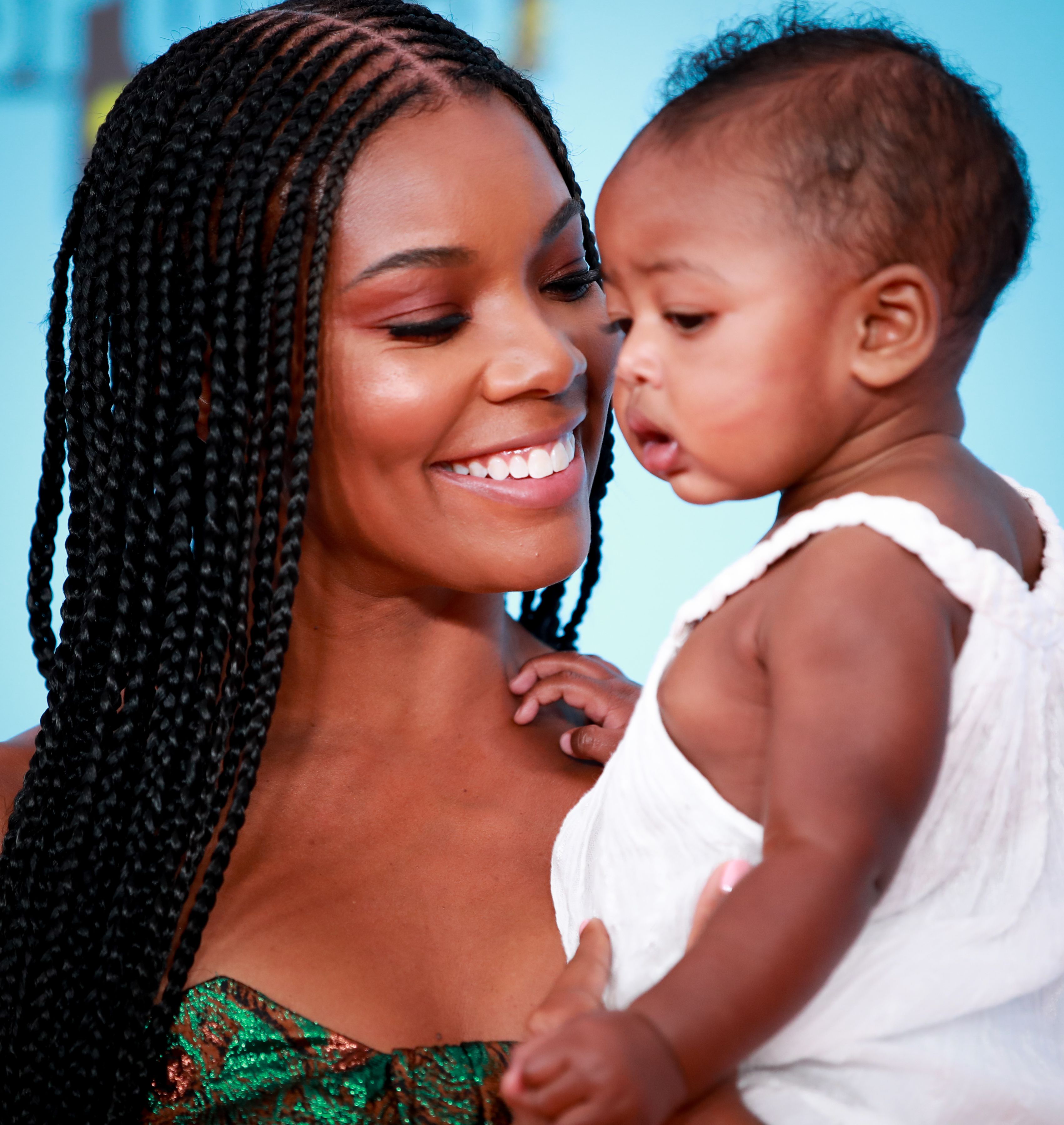 Gabrielle Union Shared Cute Photos Of Her Daughter At Bathtime