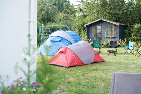 camping dans le jardin arrière