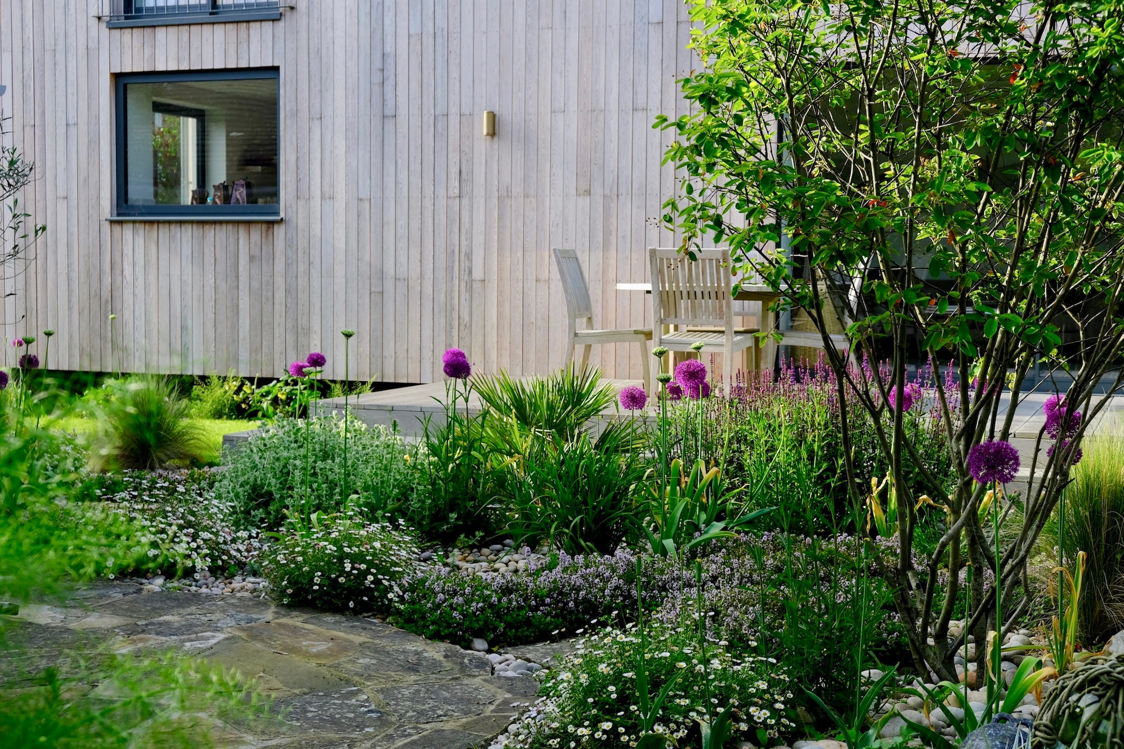 El jardín 'Samphire' de Sue Townsend, ganador del Premio Beth Chatto al mejor Jardín Ecológico