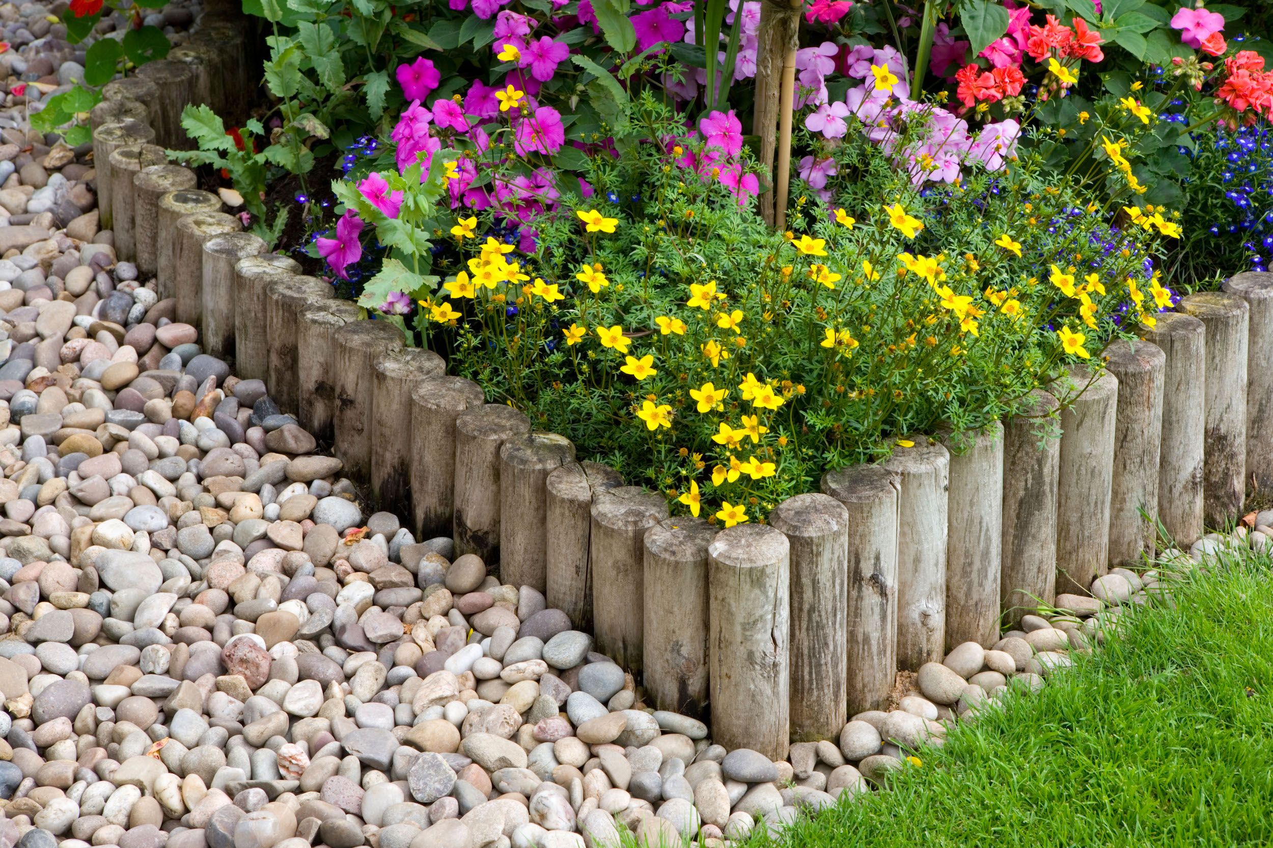 best wood for landscape edging