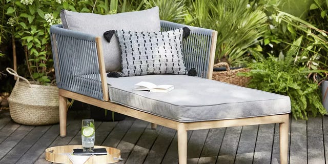 18 Garden Sun Loungers For 2021 - Best Garden Loungers To Buy