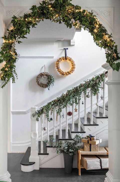 Piscina Delicioso Pensar en el futuro 20 ideas para decorar las escaleras de tu casa en Navidad
