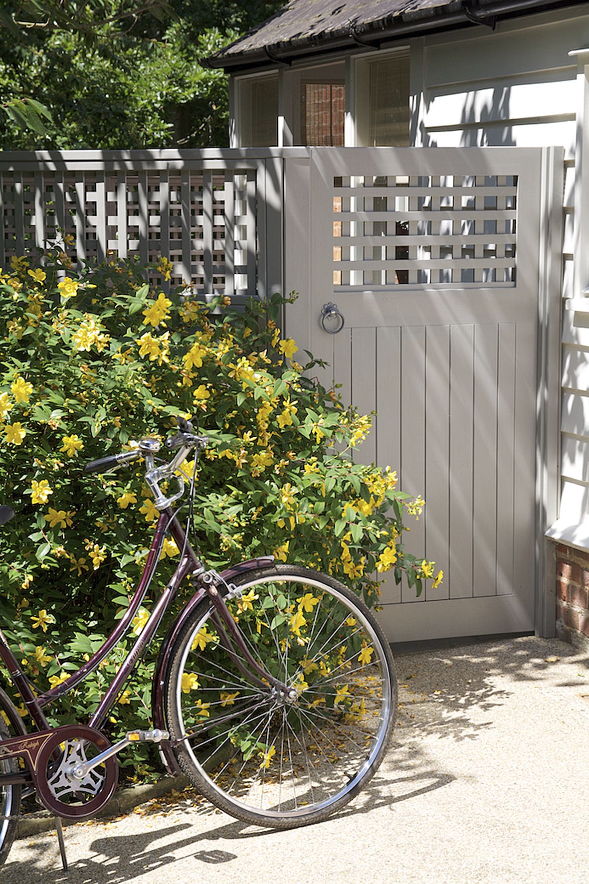 small trellis gate