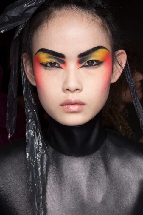 Cyber Punk Vs Neat Goth - LFW SS19 Was Feeling The Alt Beauty Trends