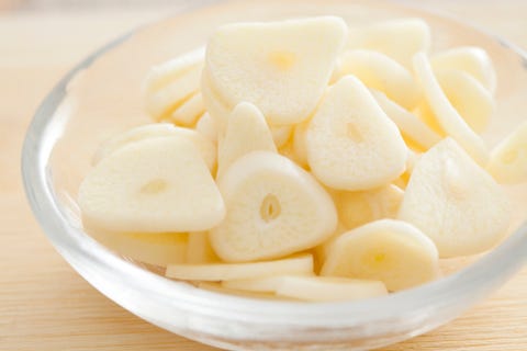 Garlic slices Garlic slices