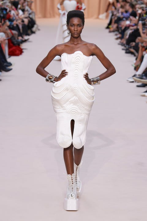 Wedding Dress Inspiration From Haute Couture Fashion Week AW222