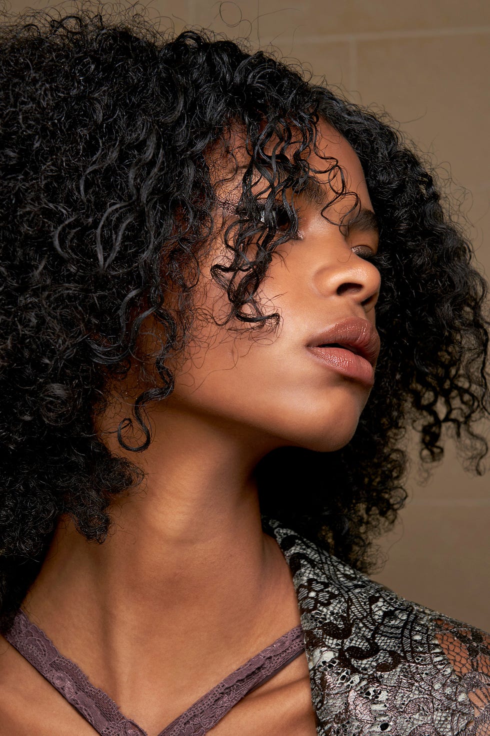 1 - Come avere capelli ricci perfetti: la risposta è nei semi di lino