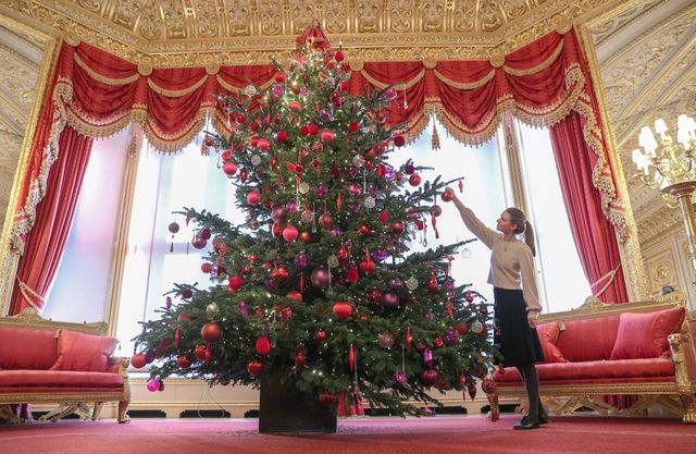 'the princesses' pantomimes' display and christmas decorations photocall