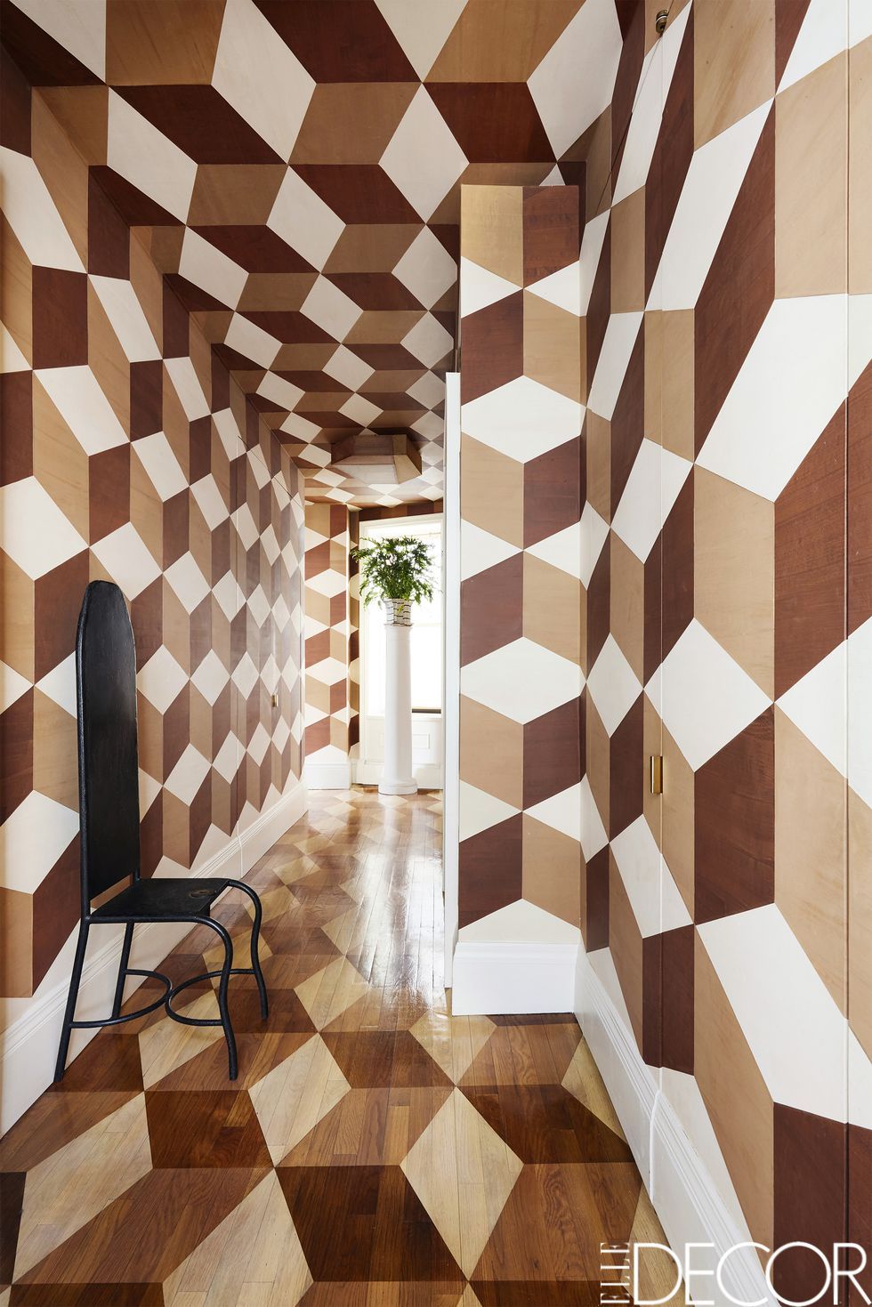 10 Geometric Wall Ideas Best Geometric Paint Wallpaper Designs   Geometric Walls 2 1548697849 