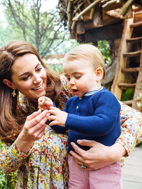 kate middleton gives prince george, princess charlotte and prince louise private tour of back to nature garden