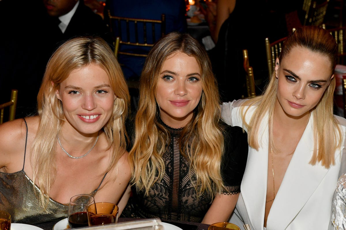 Cara Delevingne And Ashley Benson Aren T Married Despite Reports That Said They Were