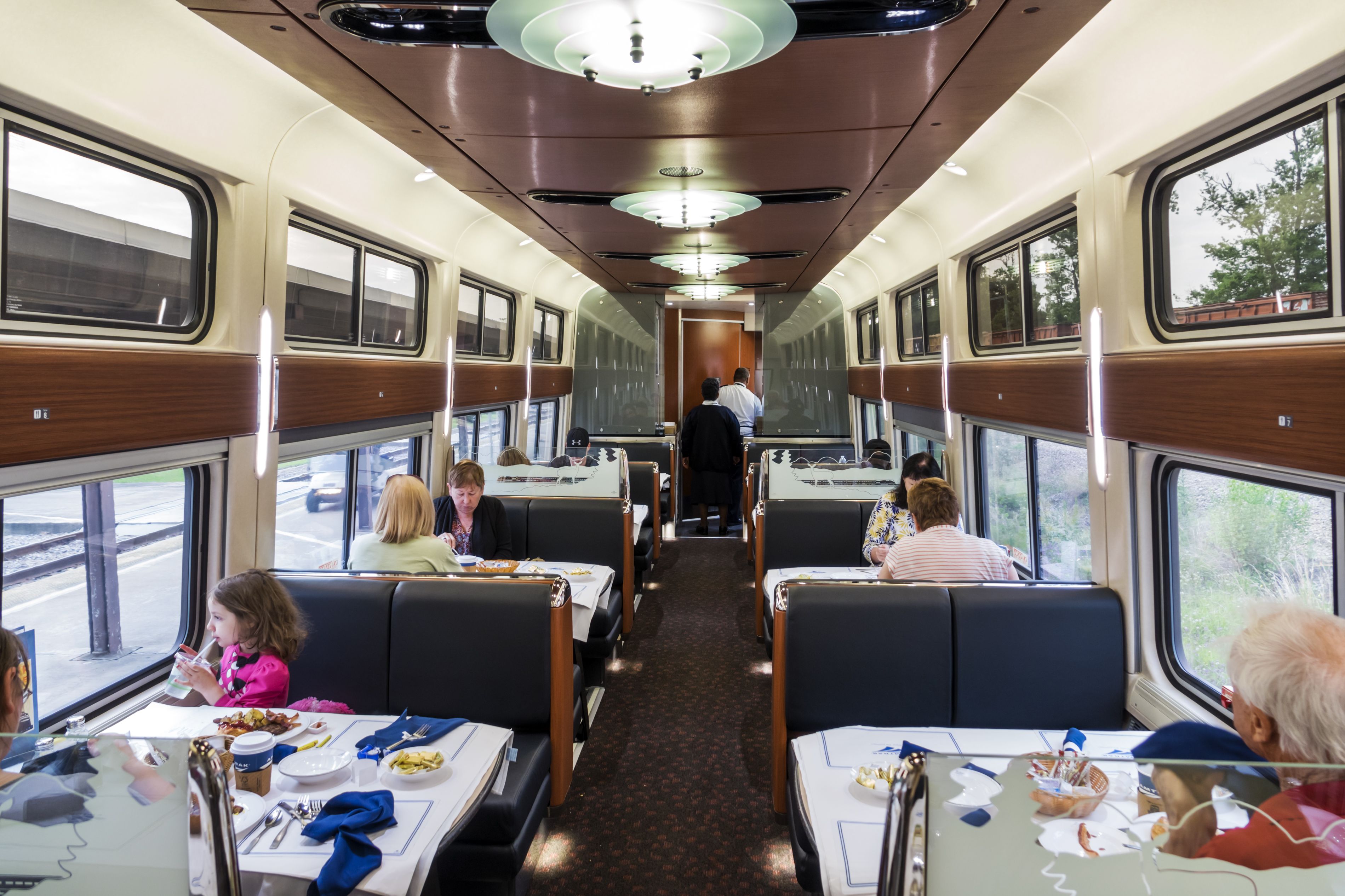Amtrak Is Phasing Out Dining Cars On Its East Coast Trains