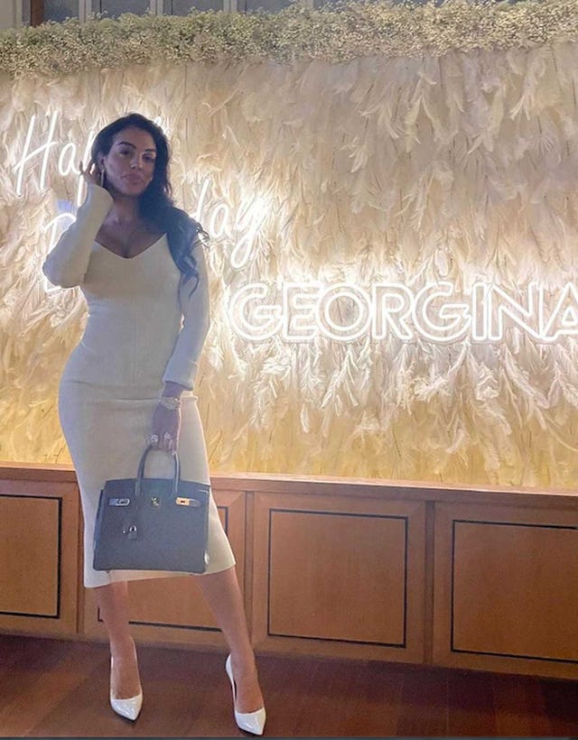 georgina rodríguez celebra su cumpleaños 29 en arabia saudí
