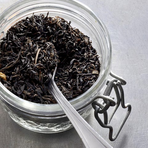 Use black tea to lift the scent from your rugs. Use black tea to lift the scent from your rugs.