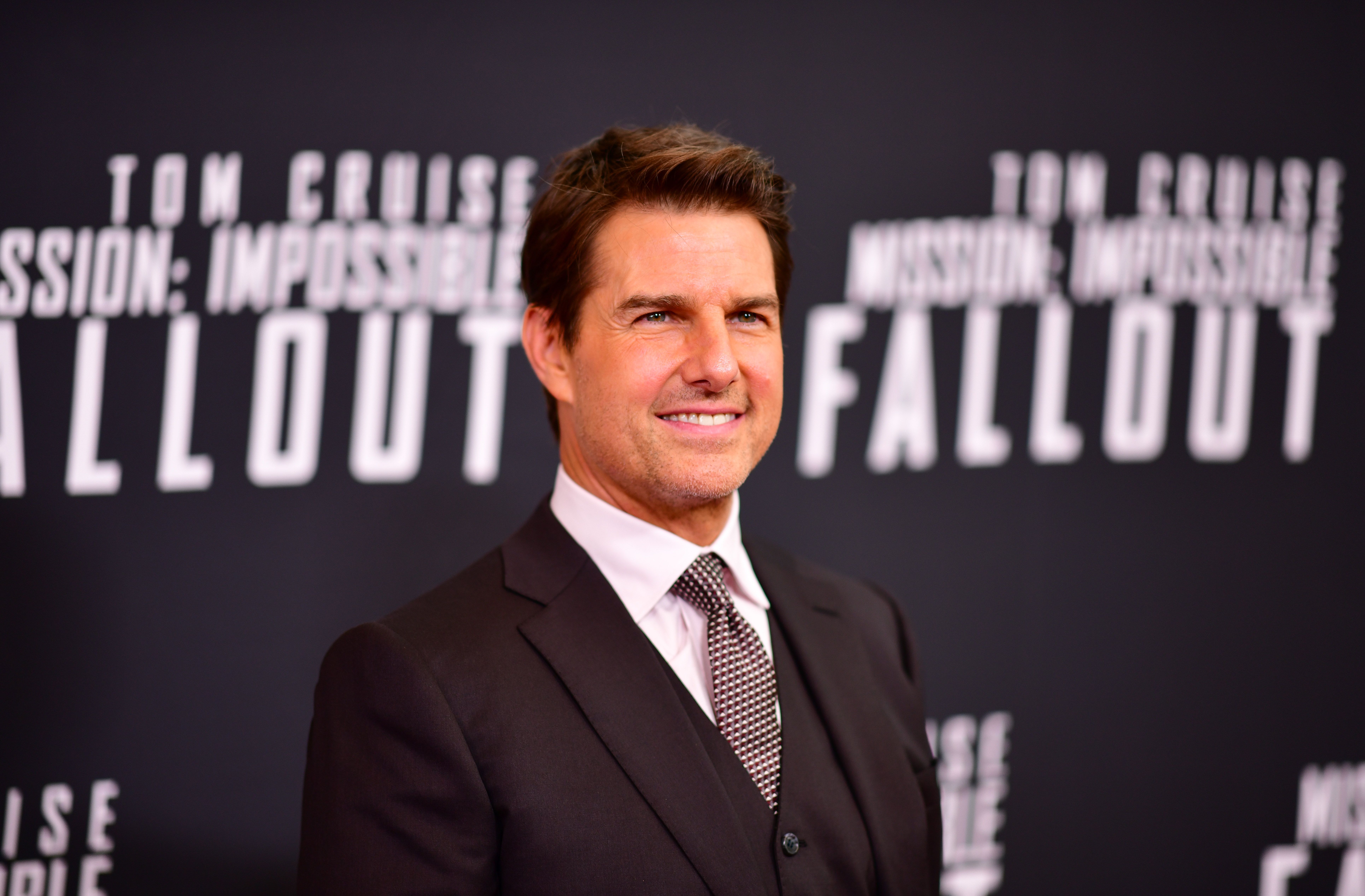 how much money did tom cruise make for top gun