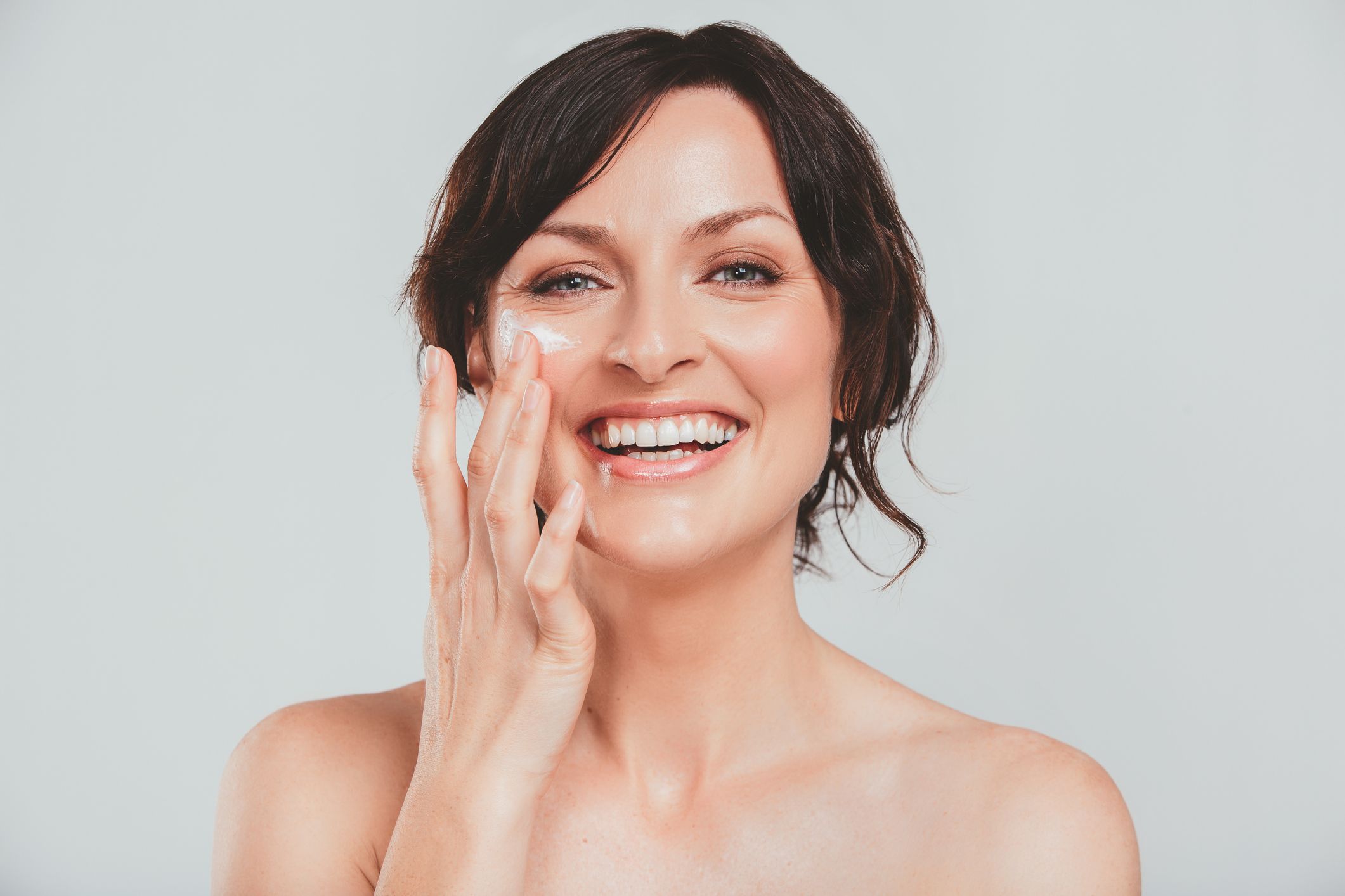 Fine Lines How To Prevent And Reduce Fine Lines And Wrinkles