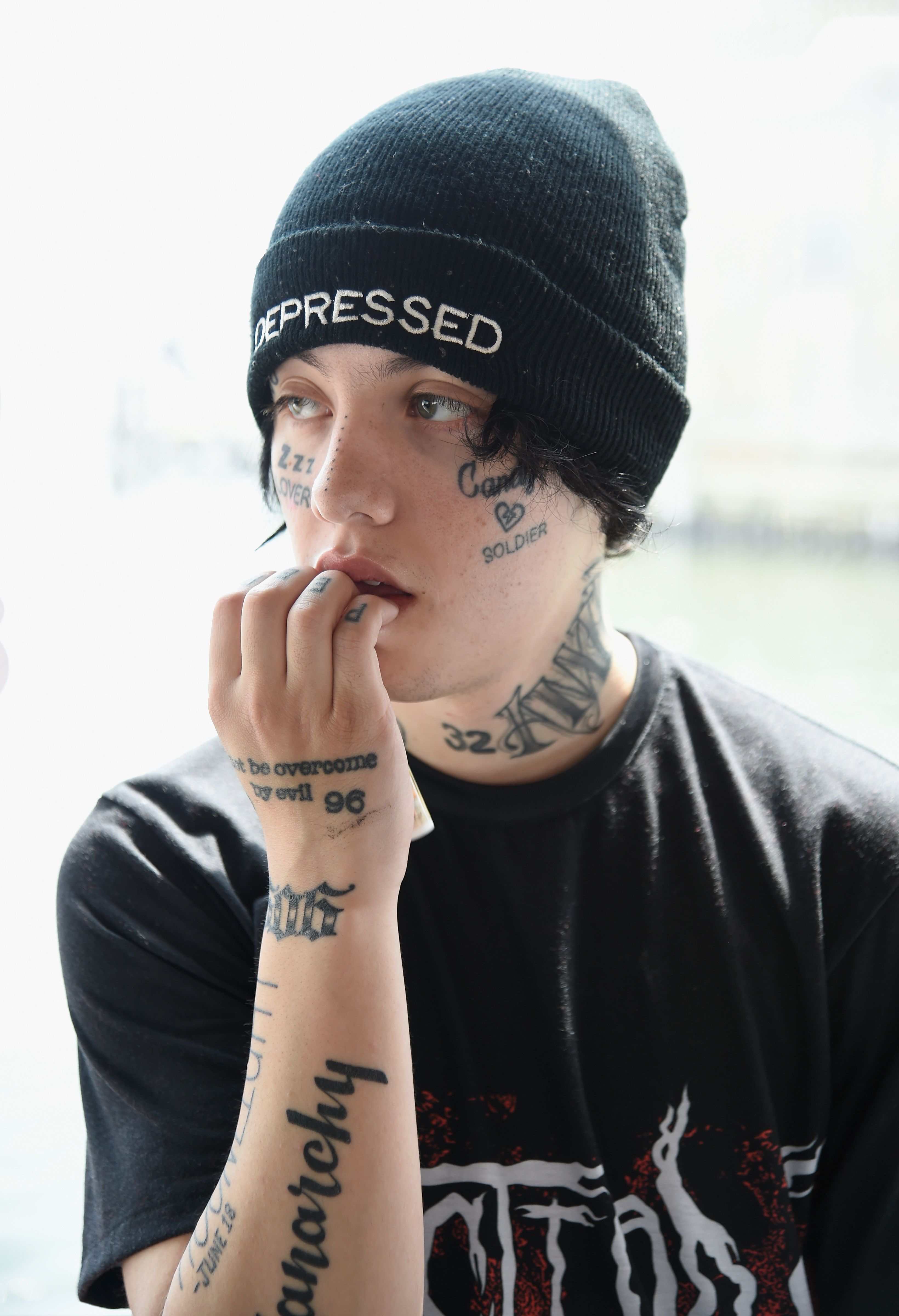 Lil Xans Face Tattoo Meanings And Pictures See Lil Xans 11 Face