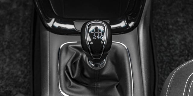 Carjackers’ Plan Foiled Because They Can’t Drive a Stick Shift