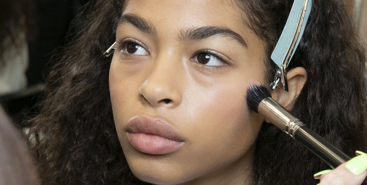 How To Clean Your Make-up Brushes, And How Often To Do It