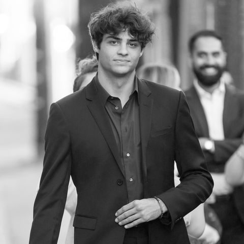 Noah Centineo Shaved His Head - Twitter Reacts to Noah Centineo's New ...